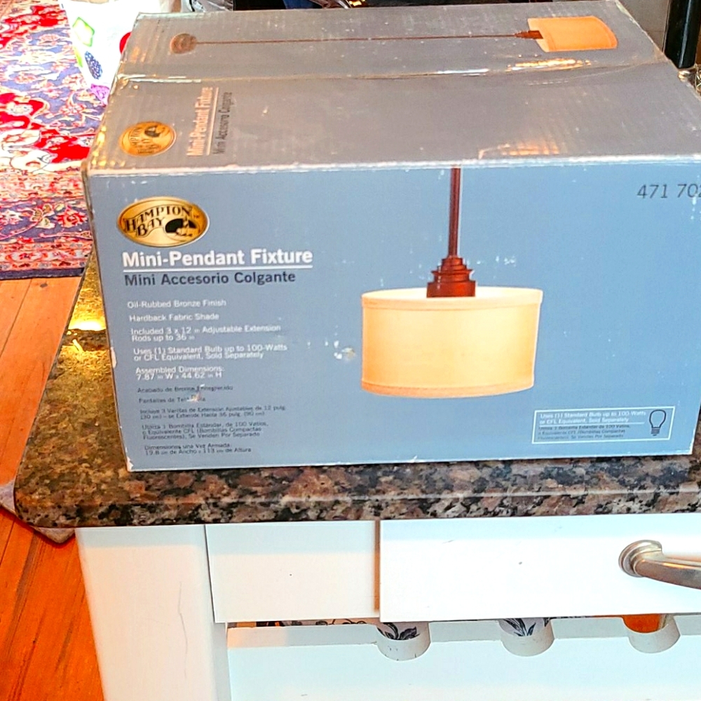 Ceiling mount Hampton bay light